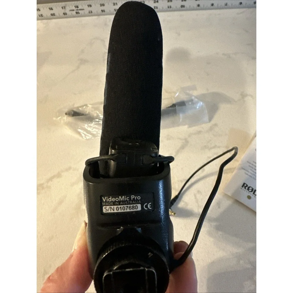 RODE MICROPHONES VIDEOMIC PRO Shotgun Condenser Microphone Camera Mo S/N 0107680